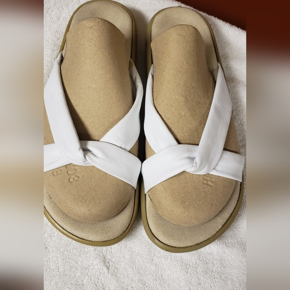 Island Slipper Hawaii Leather-like Slide - Picture 1 of 4